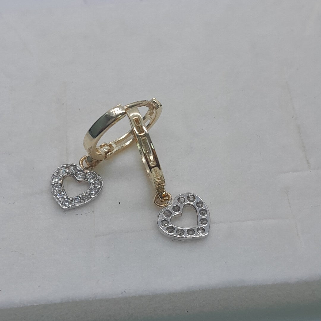 ARETES HUGGIES CON DIJE CORAZON Y CIRCONIAS 14K 2.1 GR (NUEVO)