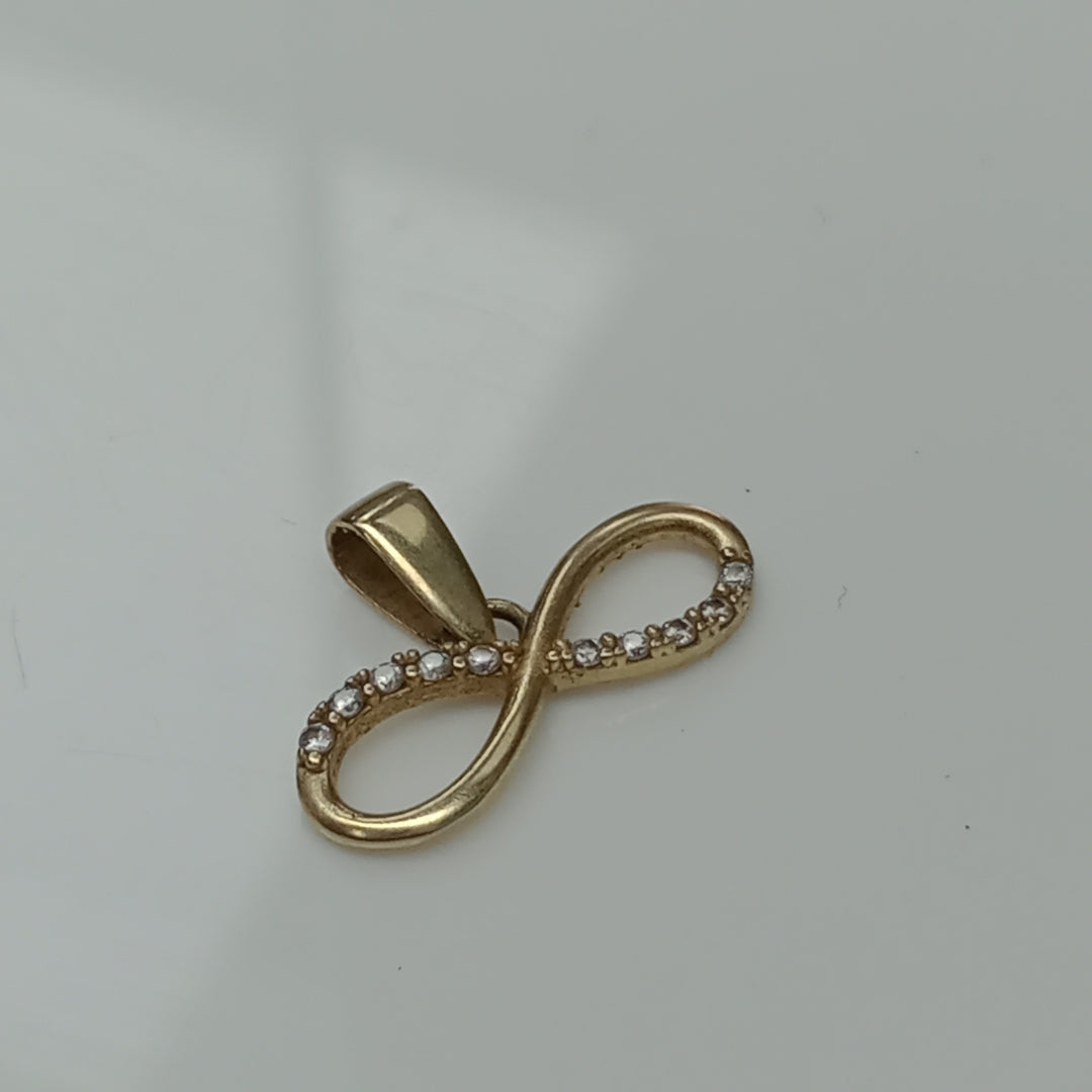 DIJE ORO 10 K 0.9 GRMS (SEMINUEVO)