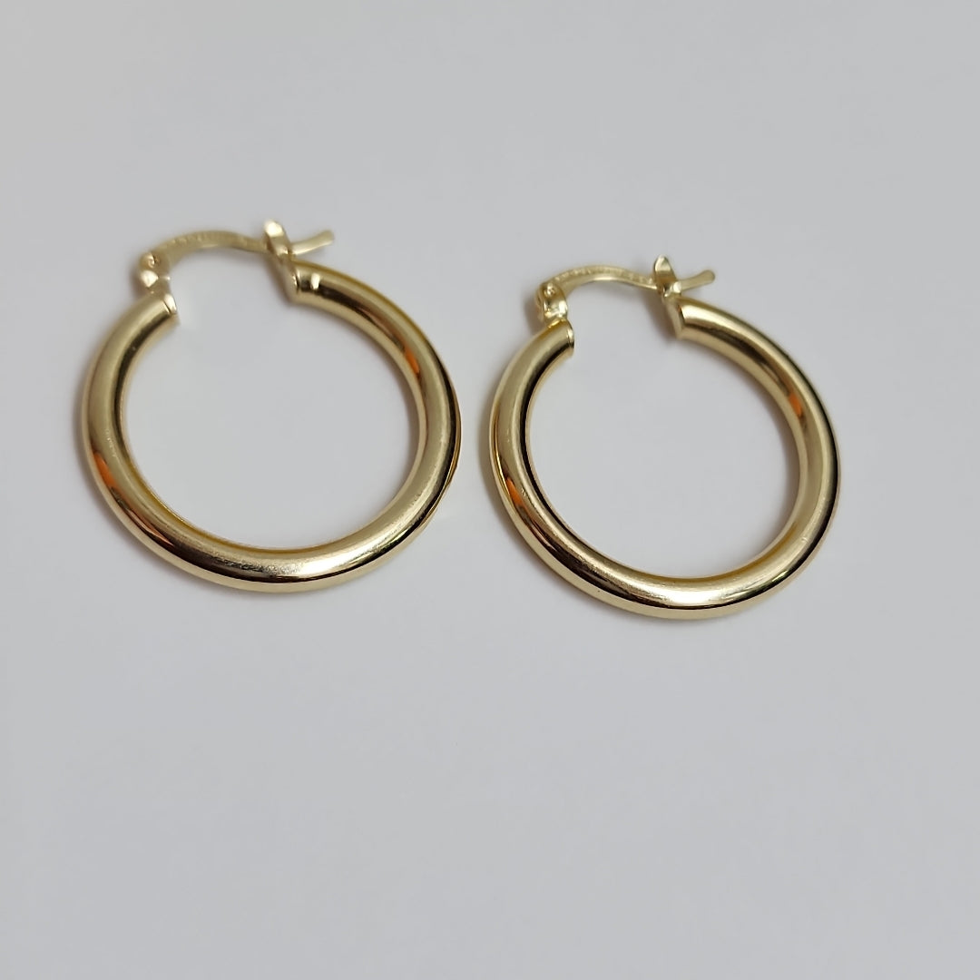 ARETES TEJIDO ARRACADAS LISAS HUECAS 14K 2.2 GR (NUEVO)
