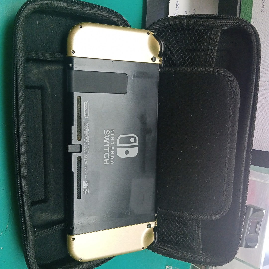 CONSOLA DE VIDEOJUEGO NINTENDO SWITCH 1.1 32 GB (SEMINUEVO)