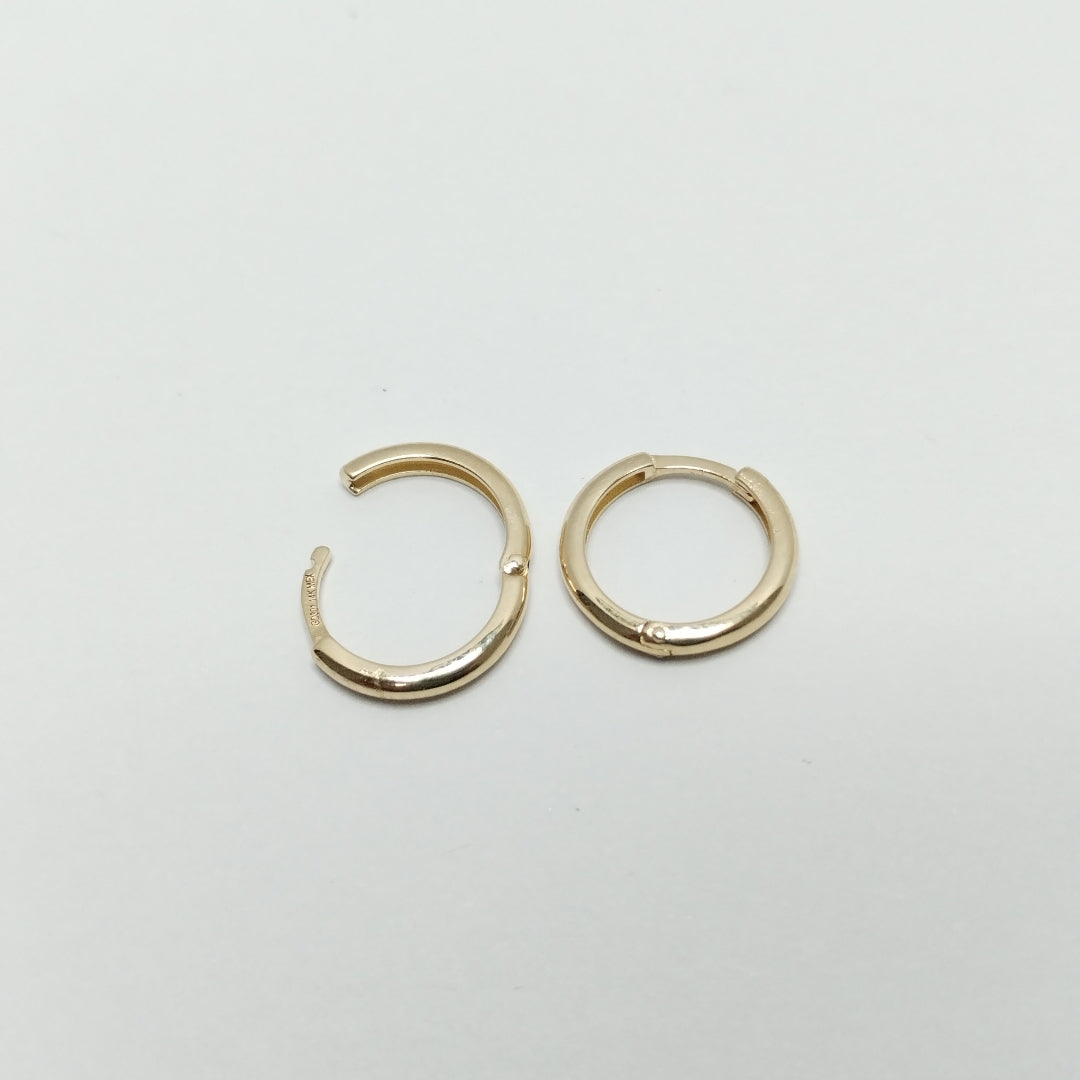 ARETES HUGGIES LISAS 14K 1.6 GR (NUEVO)