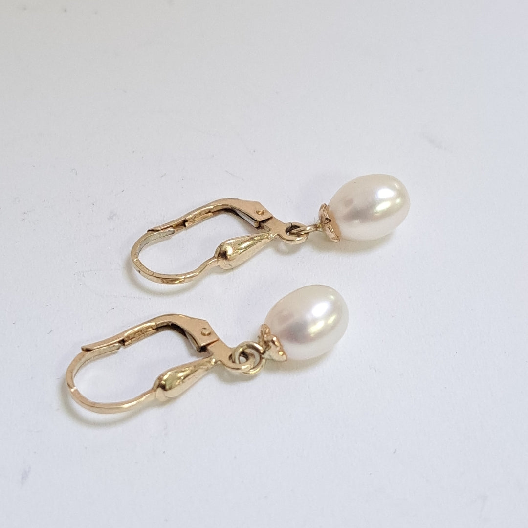 ARETES C PERLAS SINTETICAS 10K 1.8 GR (NUEVO)