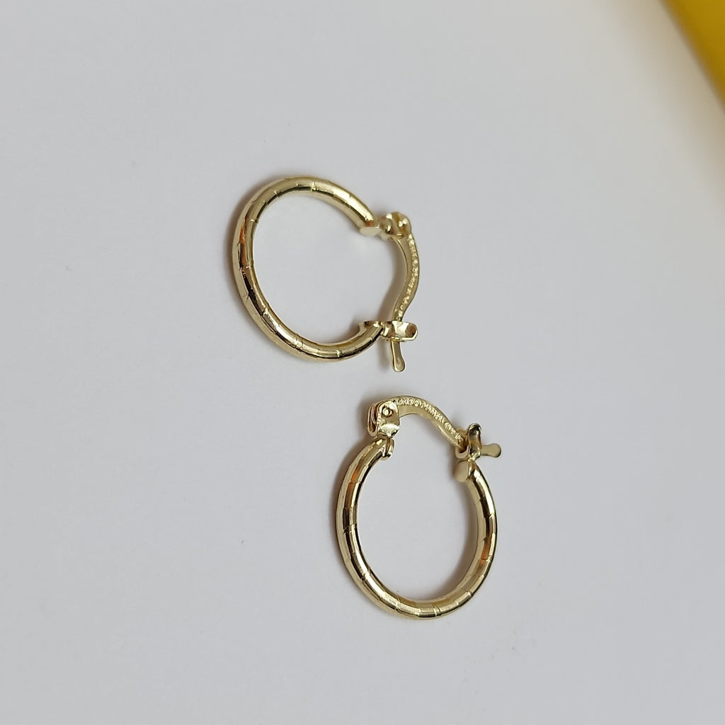 ARETES ARRACADAS ESTRIADAS 14K 1.4 GR (NUEVO)