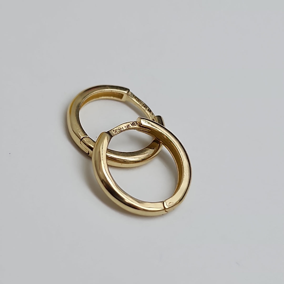 ARETES HUGGIES LISAS 14K 1.6 GR (NUEVO)