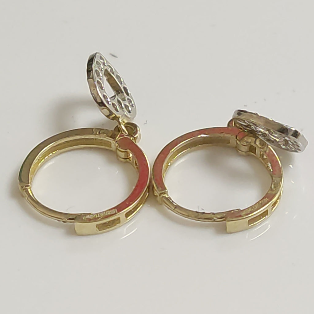 ARETES HUGGIES CON DIJE CORAZON Y CIRCONIAS 14K 2 GR (NUEVO)