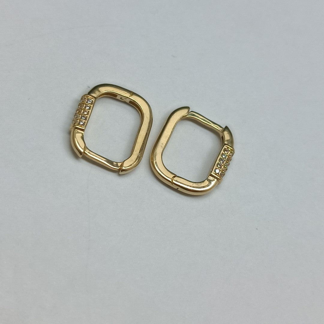 ARETES HUGGIES OVALADA C CIRCONIAS 14K 2.5 GR (NUEVO)