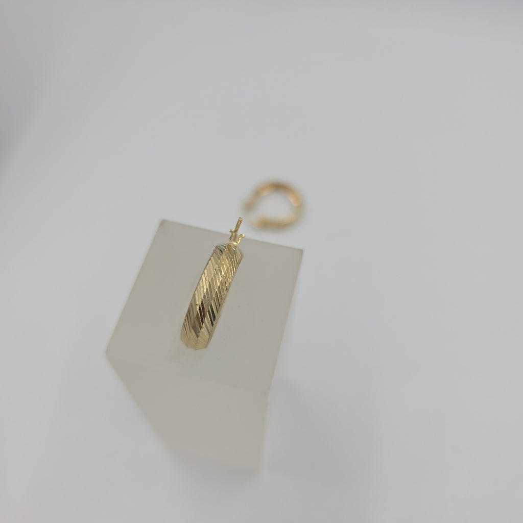 ARETES ARRACADAS LABRADAS 10K 2.8 GR (NUEVO)