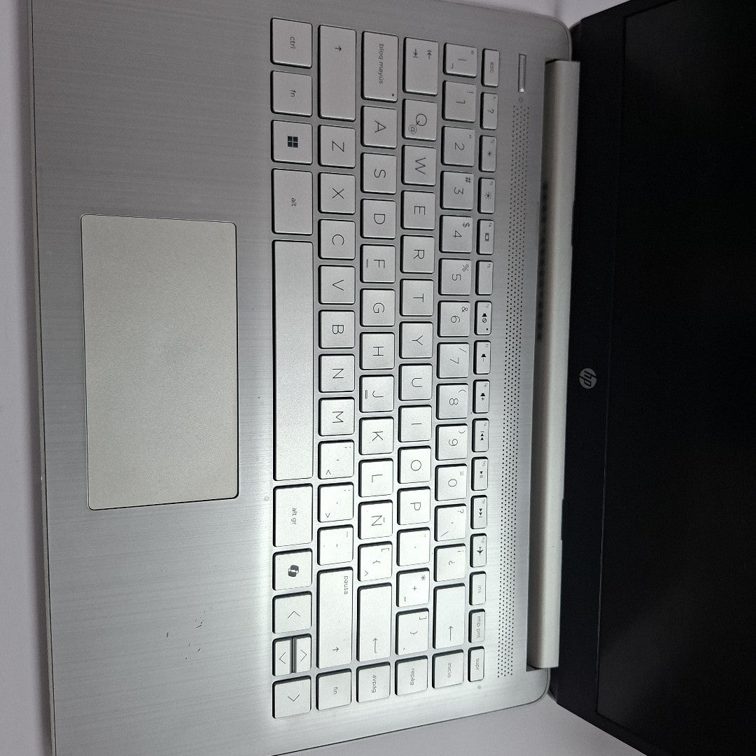 LAPTOP HP 14-DQ3503LA (2025) 256 GB SSD 8 GB RAM (SEMINUEVO)