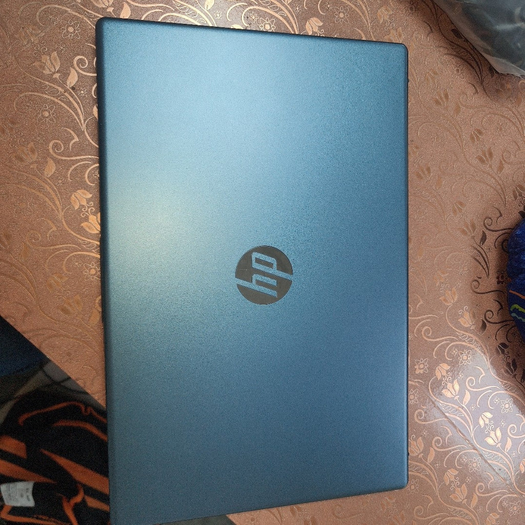 LAPTOP HP 15-FD0231LA (2025) 512 GB SSD 8 GB RAM (SEMINUEVO)