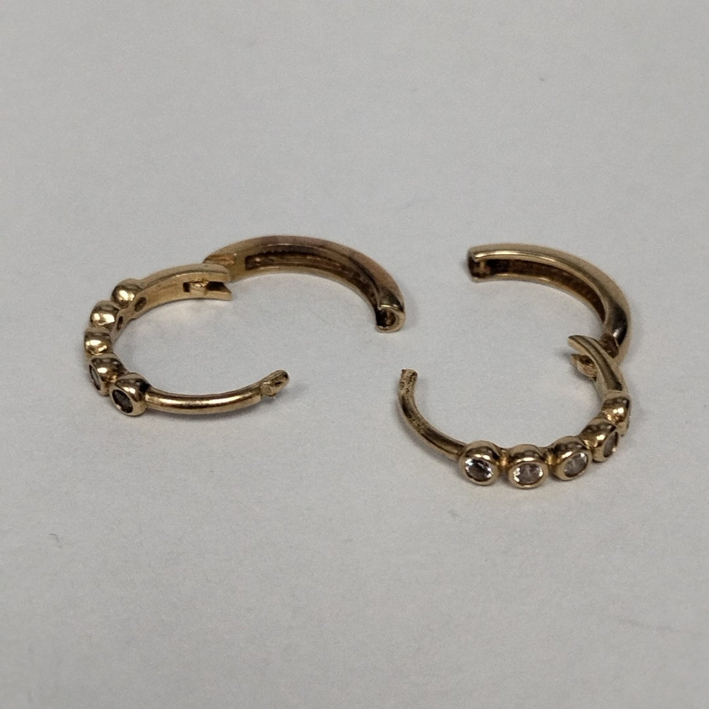 ARETES PAR ORO 10 K 1.4 GRMS (SEMINUEVO)