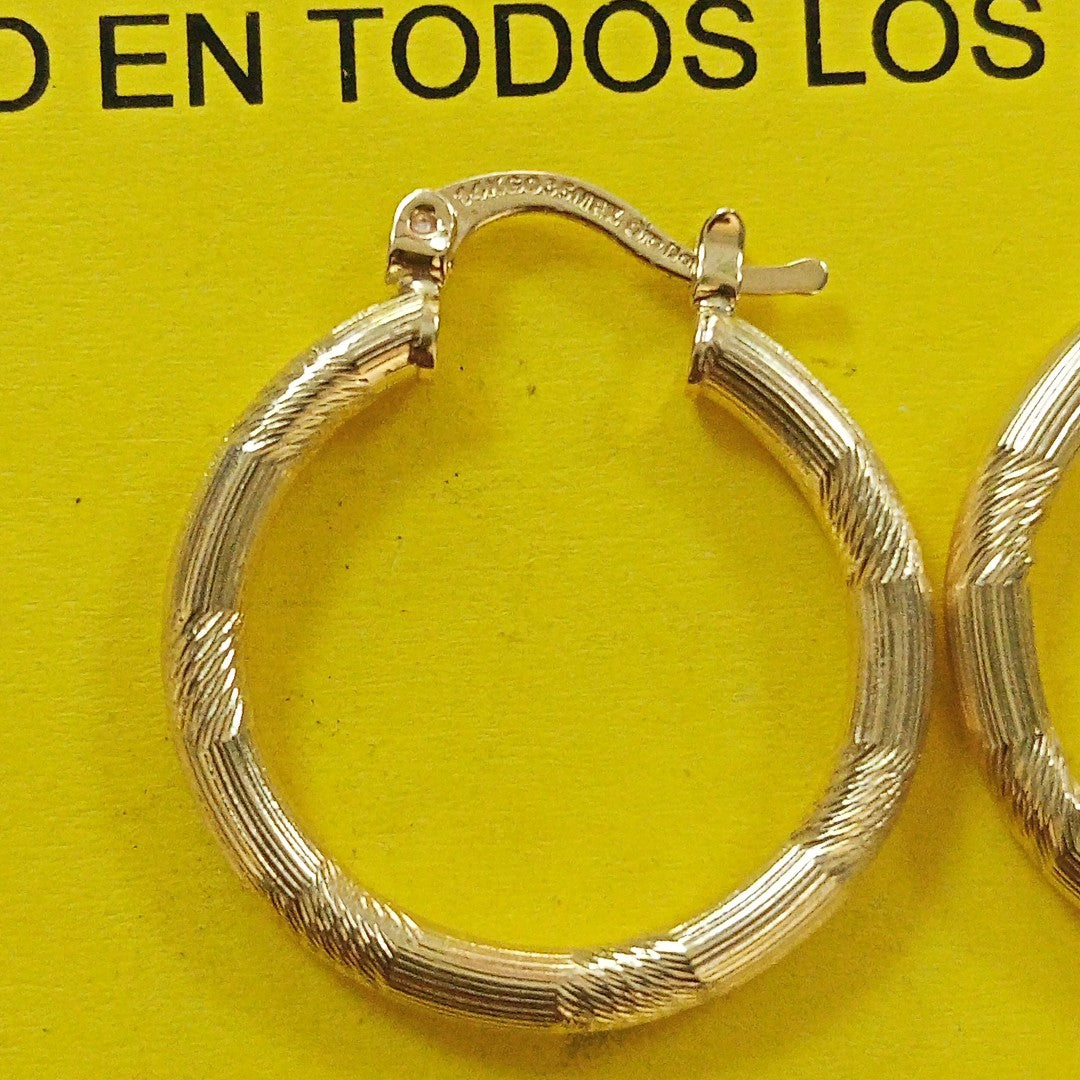 ARETES TEJIDO ARRACADAS BISELADAS 14K 3.8 GR (NUEVO)