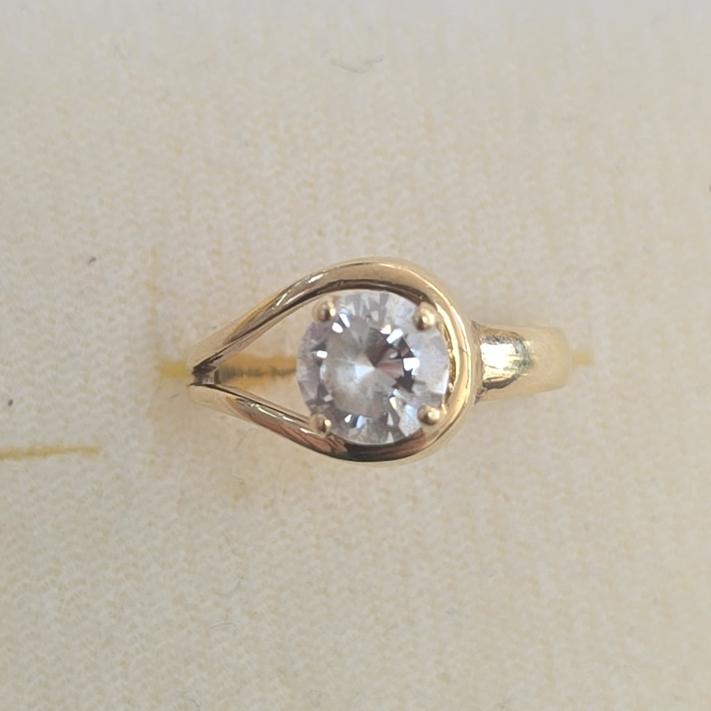 SOLITARIO ORO 14 K 3,20 GRMS (SEMINUEVO)