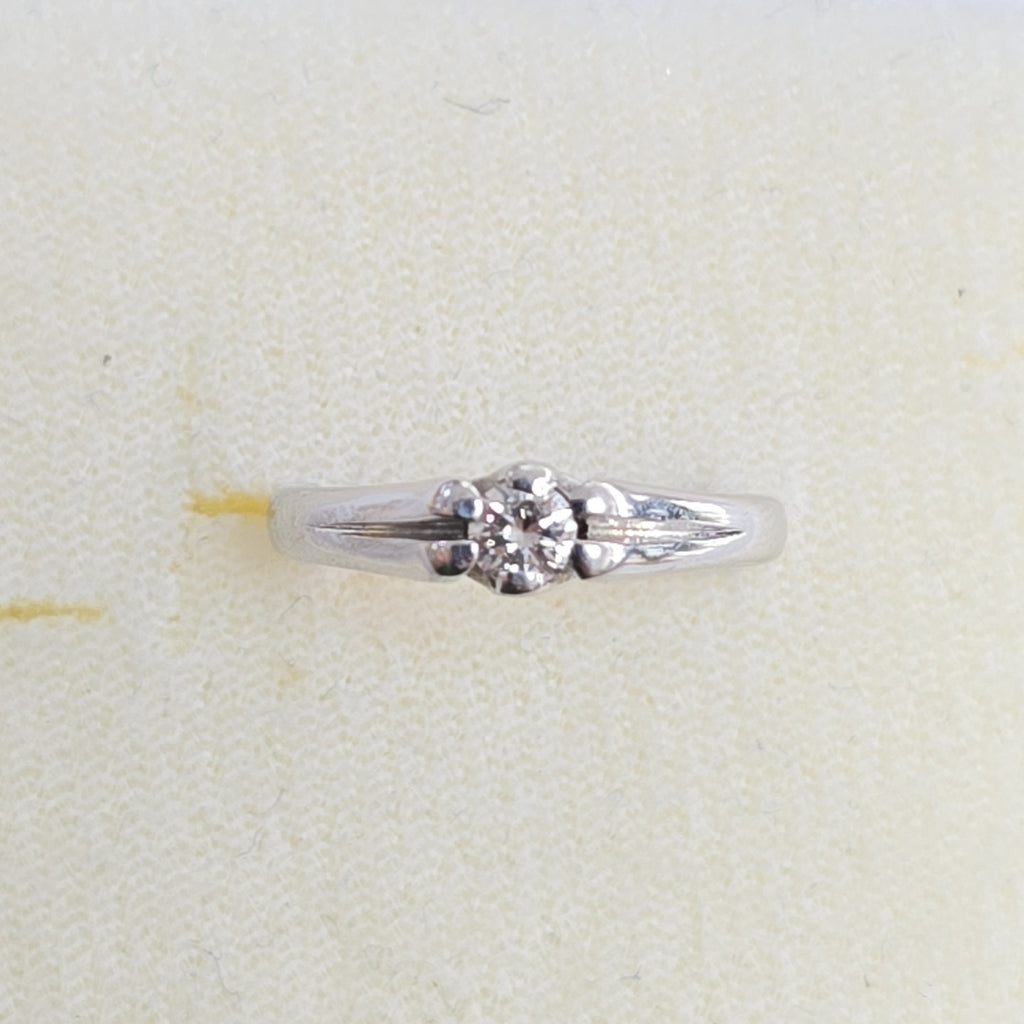 SOLITARIO ORO BLANCO 14 K 2,70 GRMS (SEMINUEVO)