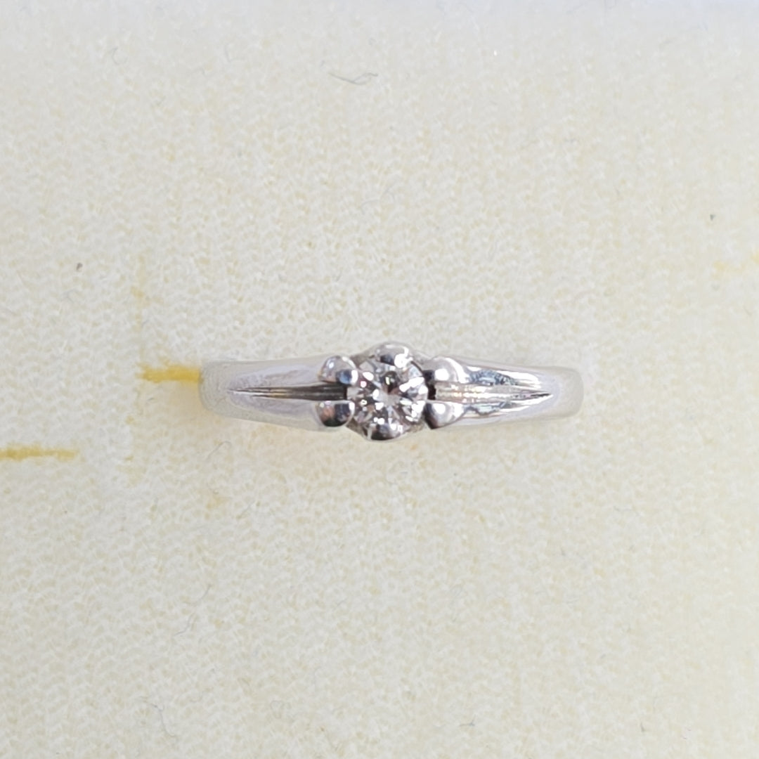 SOLITARIO ORO BLANCO 14 K 2,70 GRMS (SEMINUEVO)