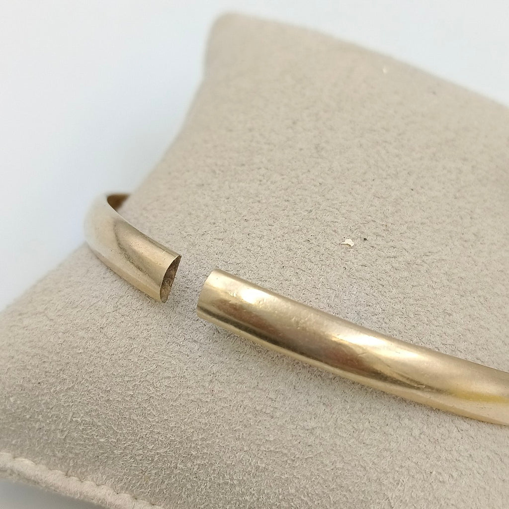 PULSERA RIGIDA ORO 14 K 23.4 GRMS (SEMINUEVO)