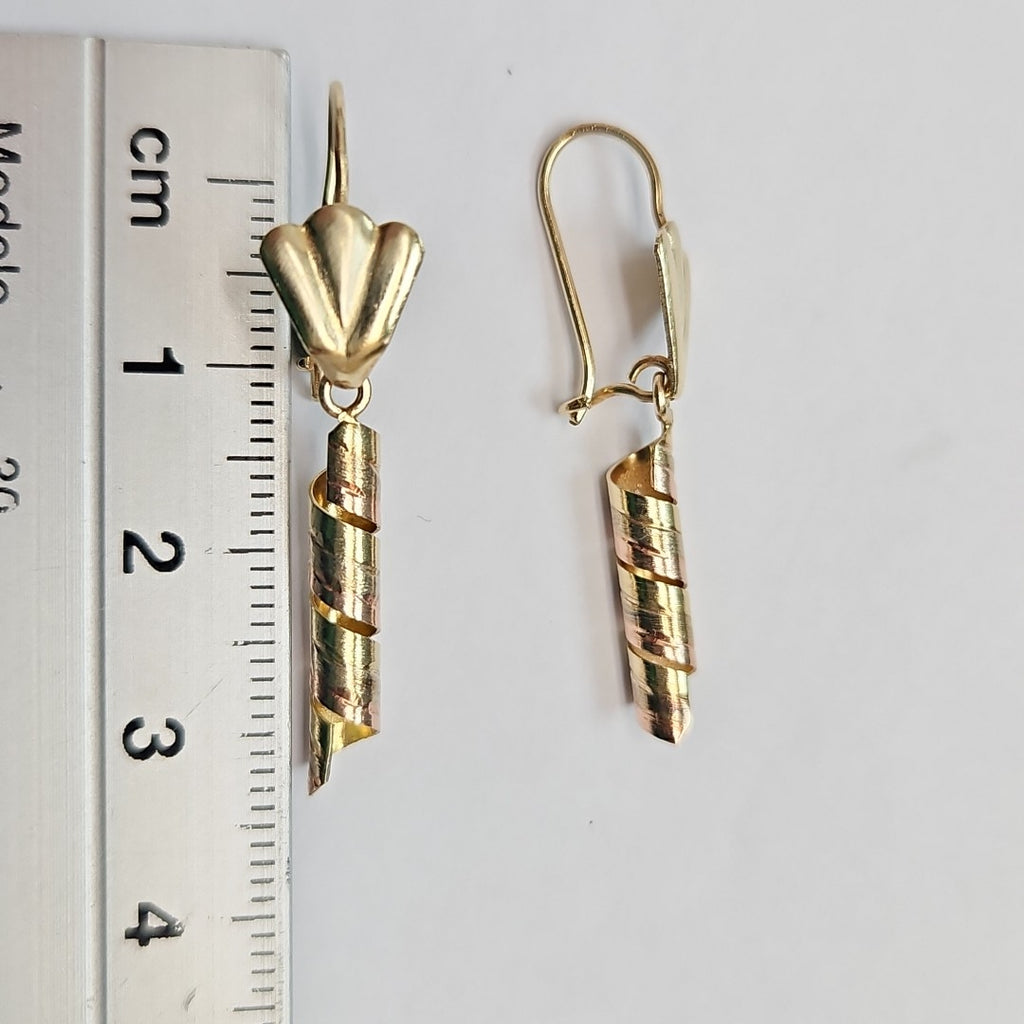 ARETES PAR ORO 8 K 1.8 GRMS (SEMINUEVO)