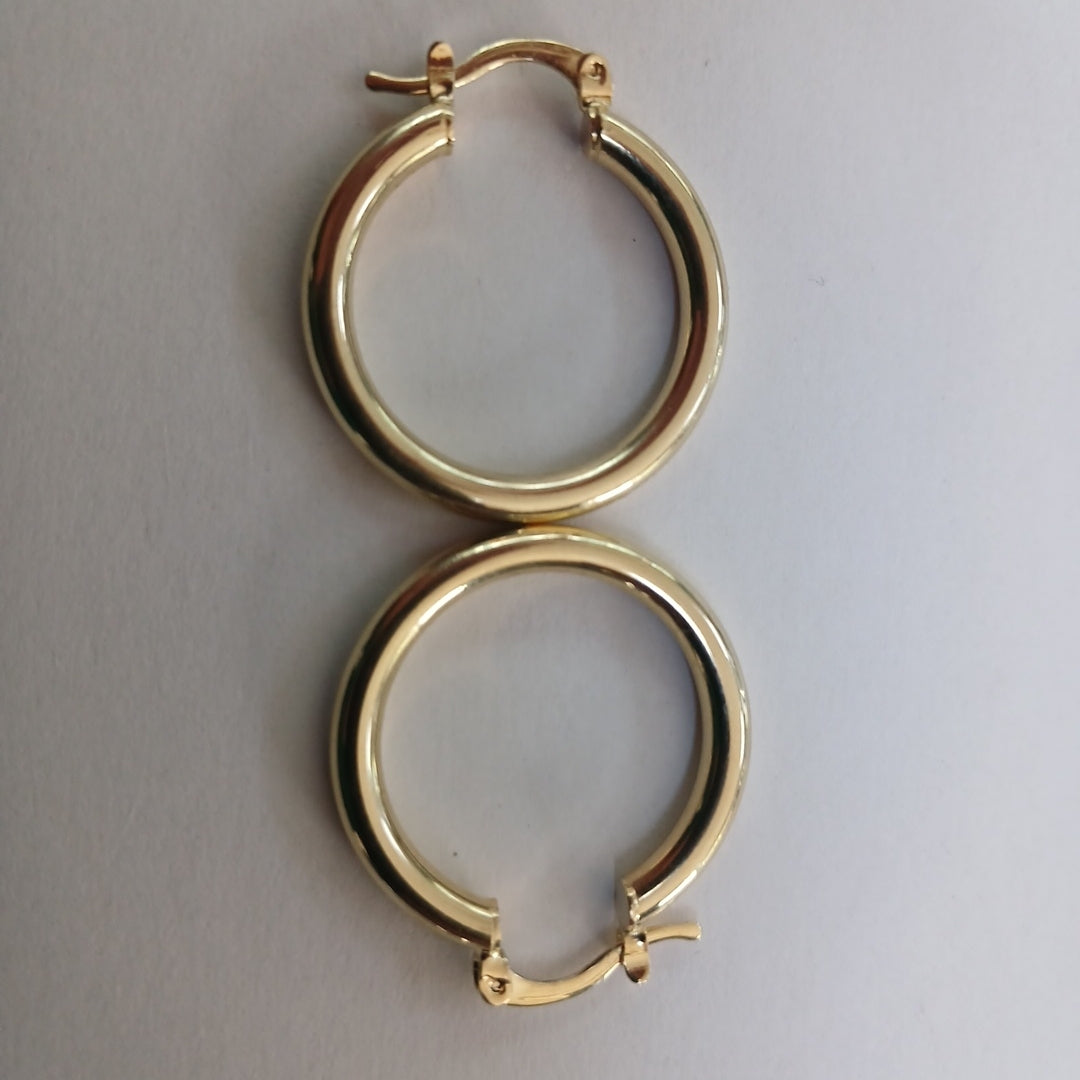 ARETES TEJIDO ARRACADAS LISAS HUECAS 14K 2.1 GR (NUEVO)