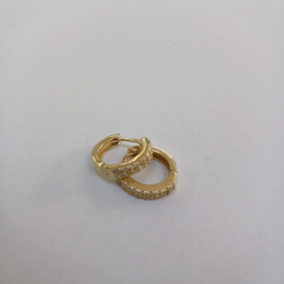 ARETES HUGGIES C CIRCONIAS 14K 1.7 GR (NUEVO)