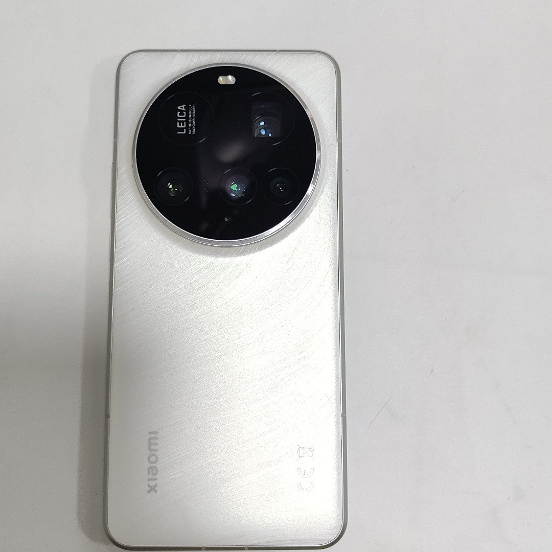 CELULAR XIAOMI 15 ULTRA 25010PN30G (2025) 512 GB 16 GB RAM (SEMINUEVO)