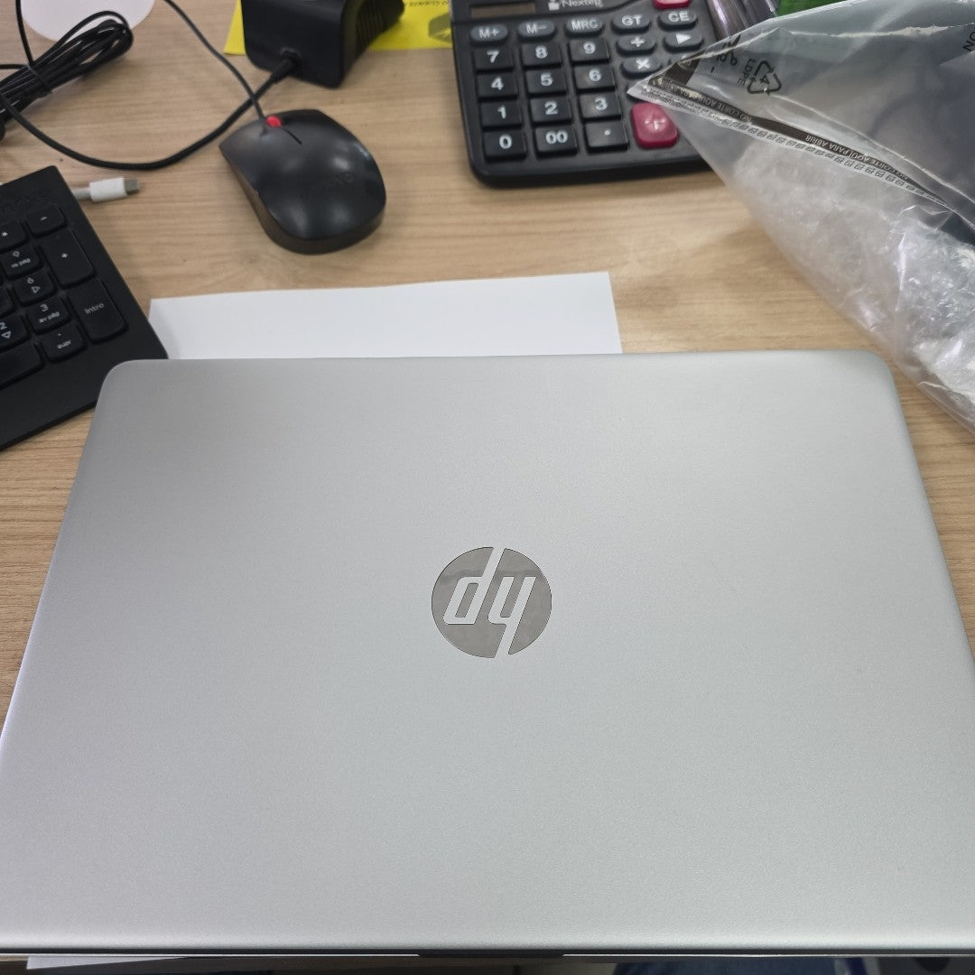 LAPTOP HP 14-DQ0531LA (2024) 128 GB SSD 4 GB RAM (SEMINUEVO)