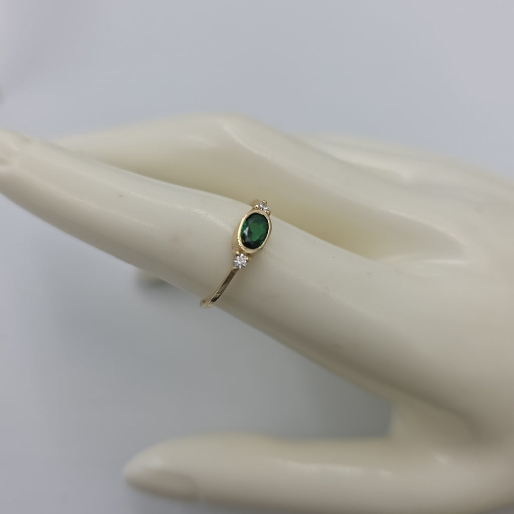 ANILLOS TEJIDO ANILLITO C CIRCONIAS Y PIEDRA VERDE 14K 7 1.2 GR (NUEVO)