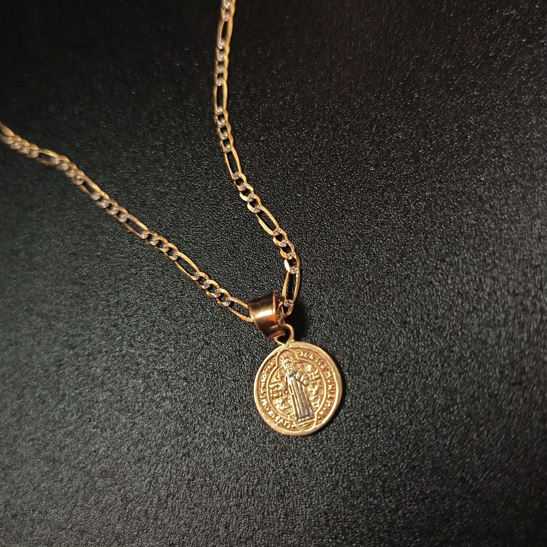CADENA, MEDALLA RELIGIOSA ORO 10 K 3 GRMS (SEMINUEVO)