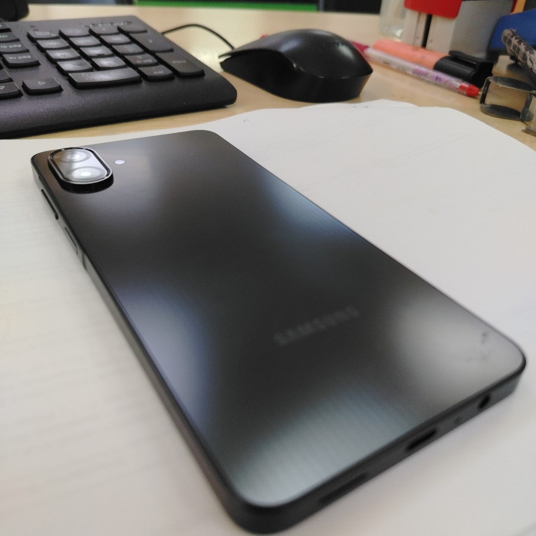 CELULAR SAMSUNG GALAXY A07 SM-A075M (2025) 64 GB 4 GB RAM (SEMINUEVO)