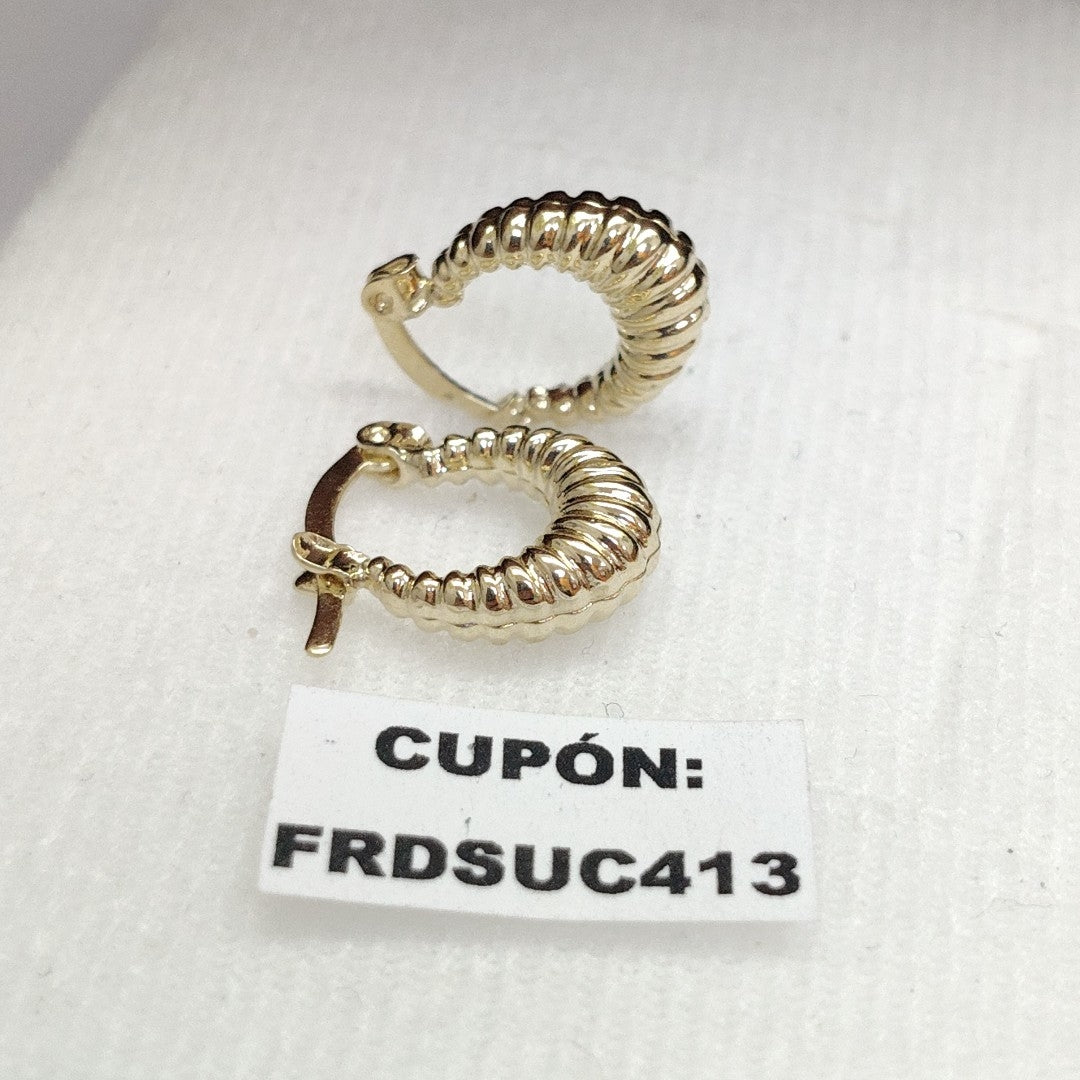 ARETES ARRACADA ESTRIADAS 14K 1.1 GR (NUEVO)