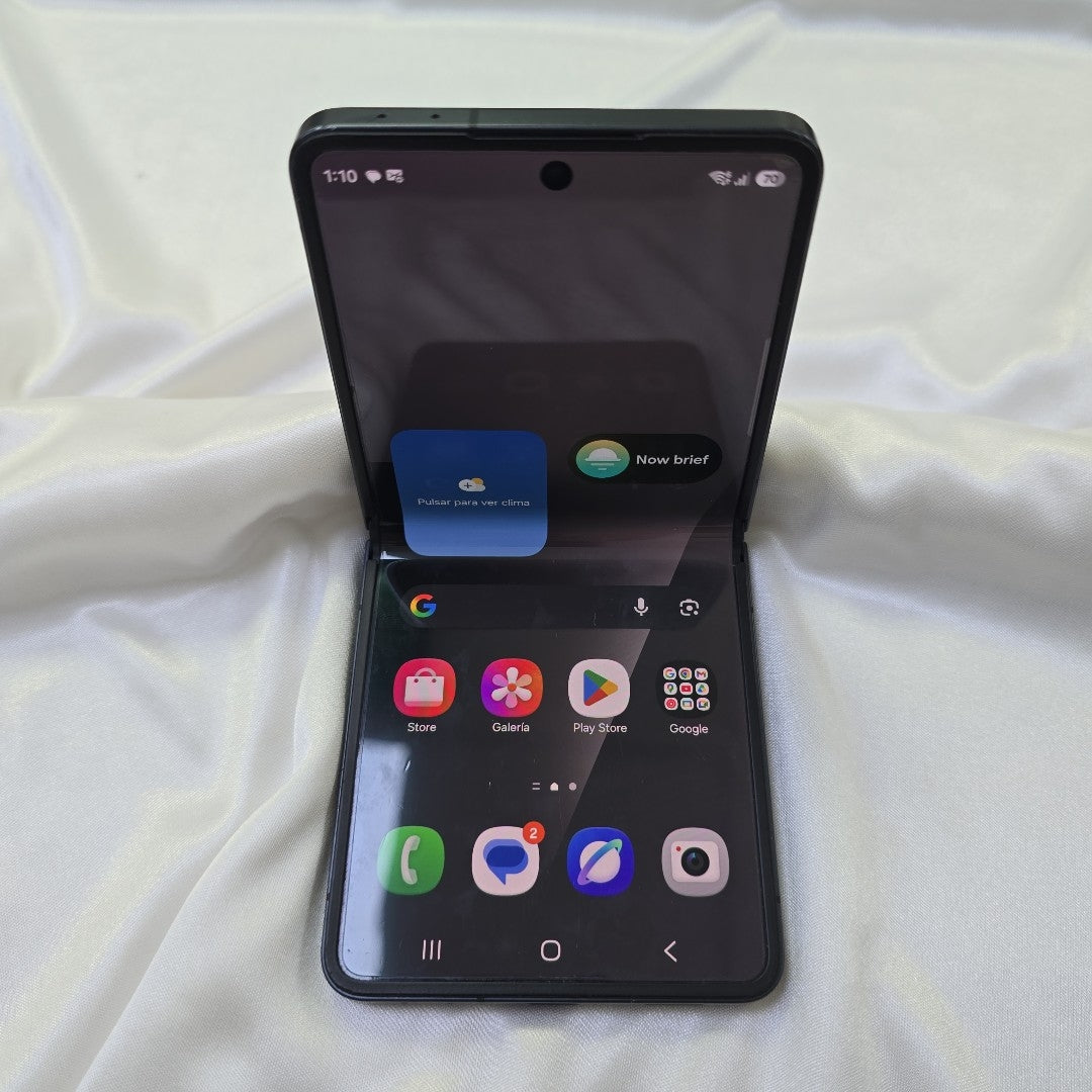 CELULAR SAMSUNG GALAXY Z FLIP 7 SM-F766B (2025) 512 GB 12 GB RAM (SEMINUEVO)