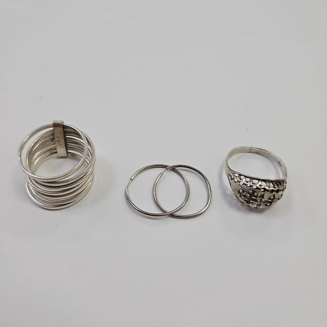 ANILLITO, ANILLO, ARRACADAS PAR PLATA 35.7 GRMS (SEMINUEVO)
