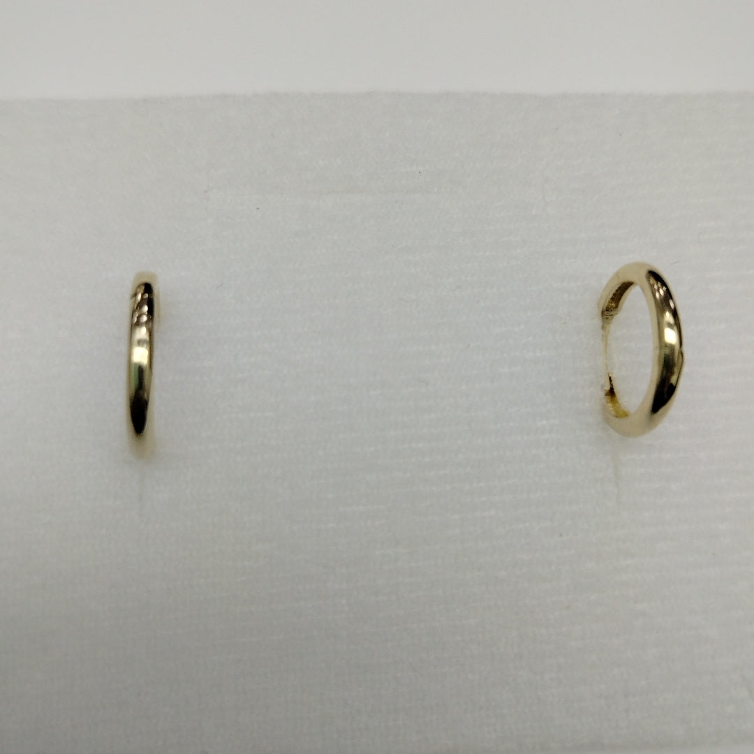 ARETES HUGGIES LISAS 14K 1.6 GR (NUEVO)