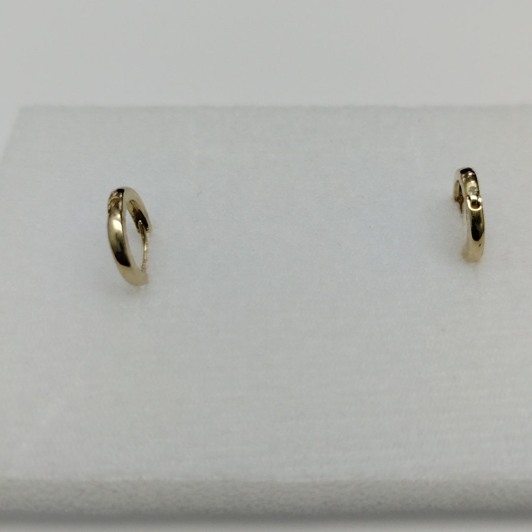ARETES HUGGIE 14K 1.4 GR (NUEVO)