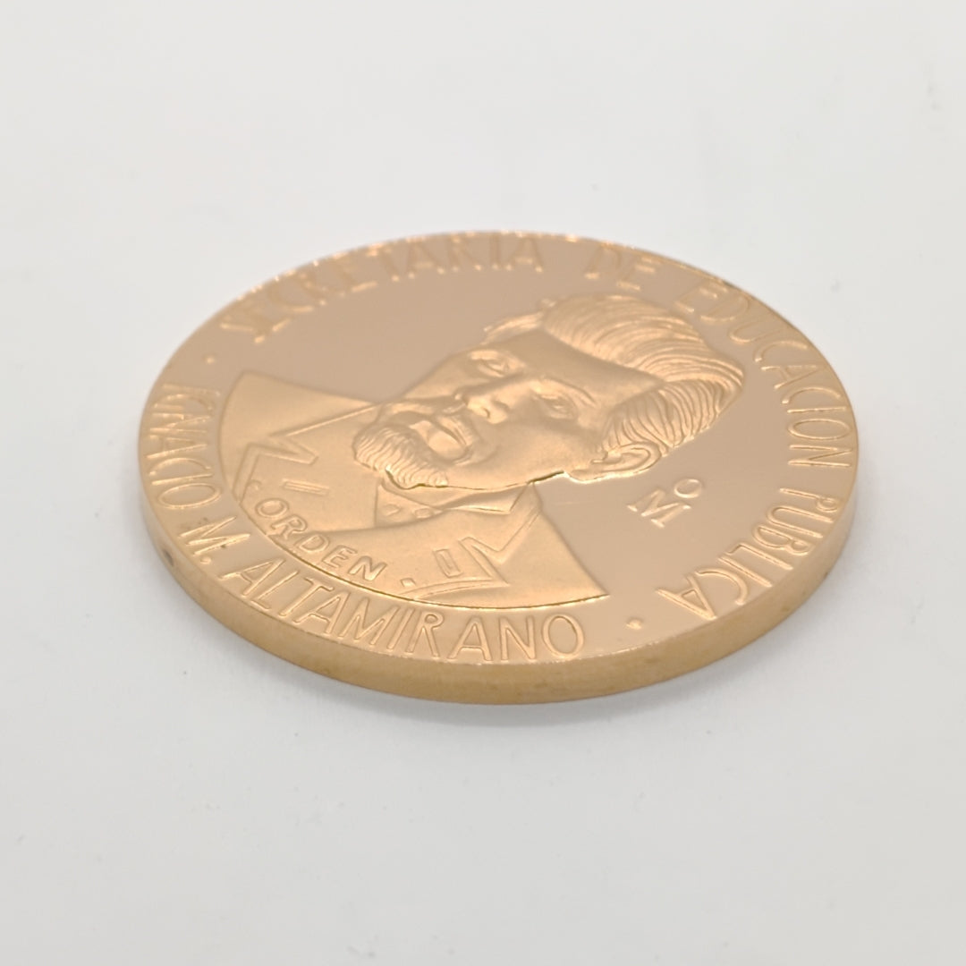 MEDALLA CONMEMORATIVA ORO 21 K 42 GRMS (SEMINUEVO)