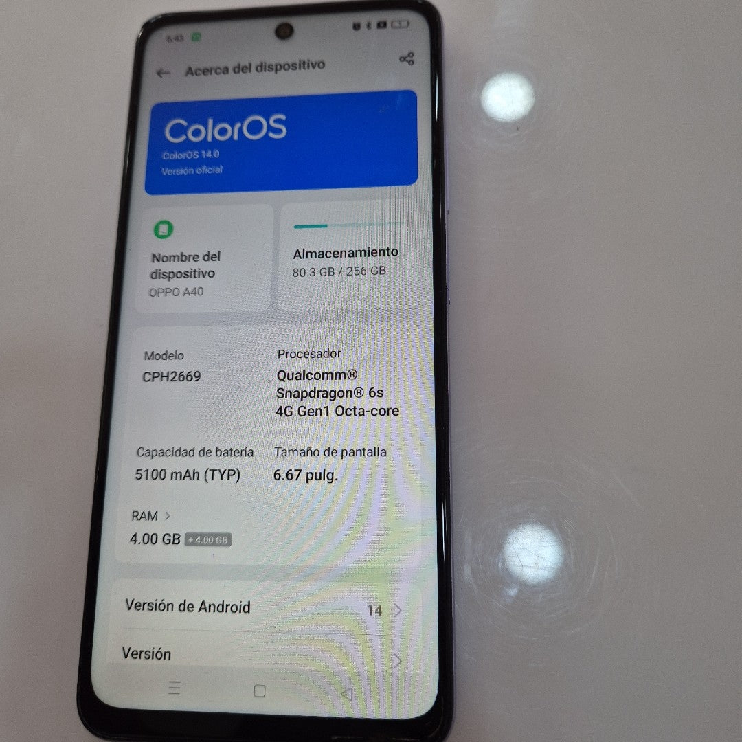 CELULAR OPPO A40 CPH2669 (2024) 256 GB 4 GB RAM (SEMINUEVO)