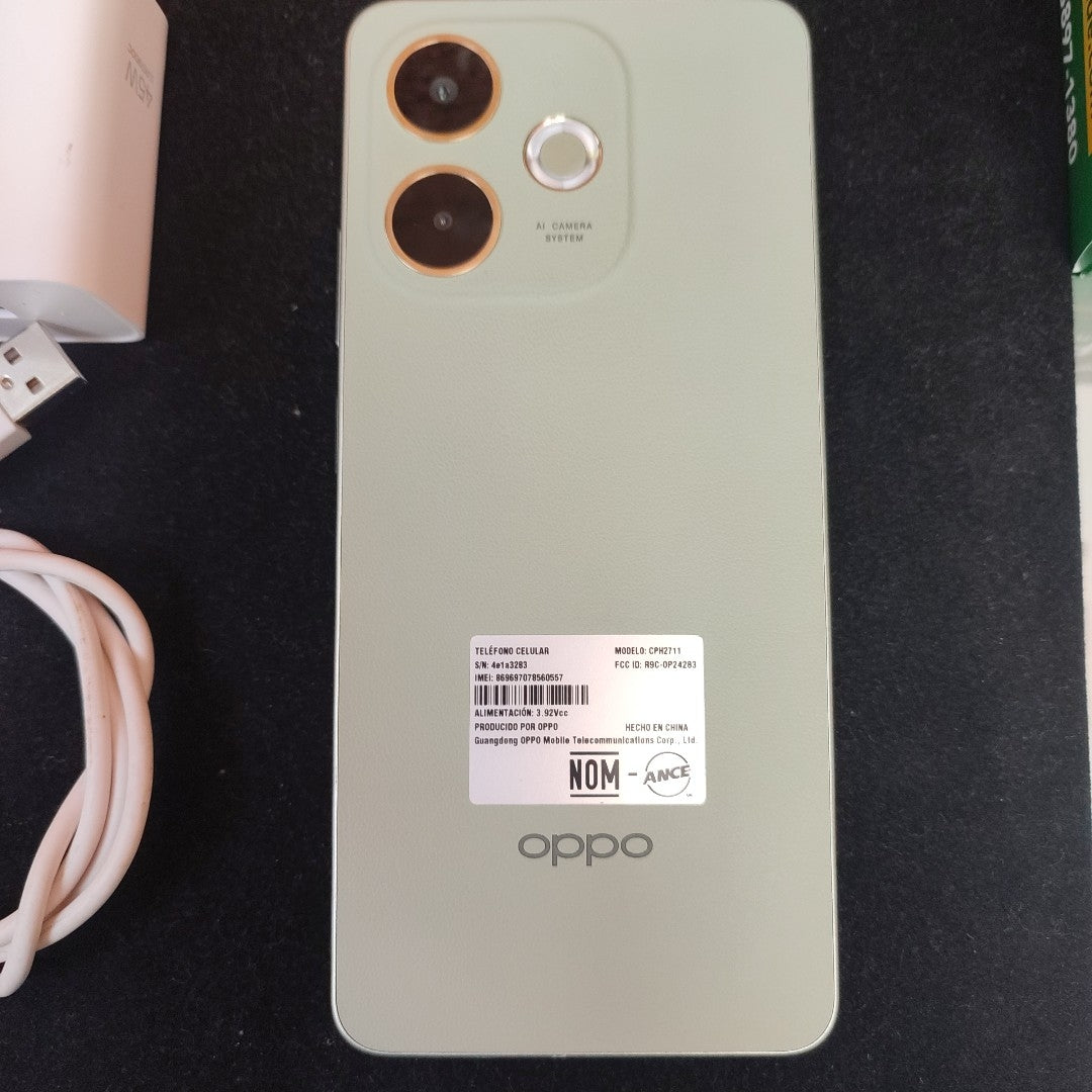 CELULAR OPPO A5 PRO CPH2711 (2025) 256 GB 8 GB RAM (SEMINUEVO)