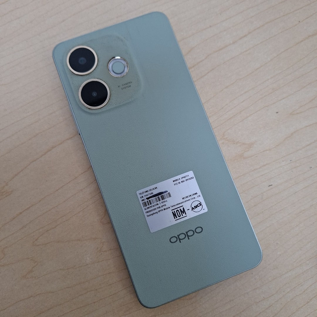 CELULAR OPPO A5 PRO CPH2711 (2025) 256 GB 8 GB RAM (SEMINUEVO)