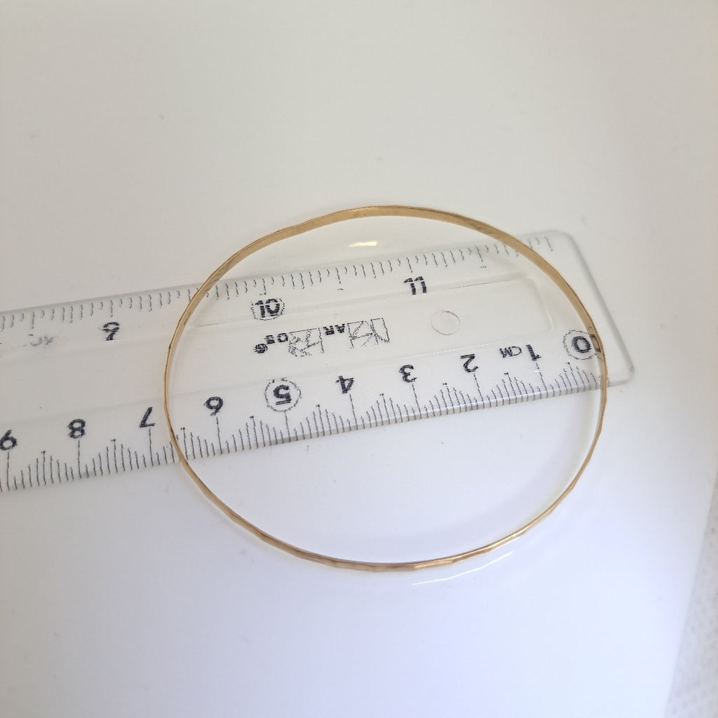 PULSERA RIGIDA ORO 10 K 3.8 GRMS (SEMINUEVO)