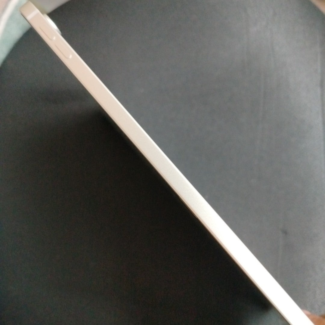 TABLETA APPLE IPAD A16 A3355 (2025) 256 GB 6 GB RAM
