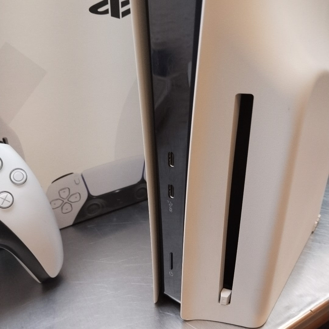 CONSOLA DE VIDEOJUEGO SONY PS5 SLIM 1 TB SSD (SEMINUEVO)
