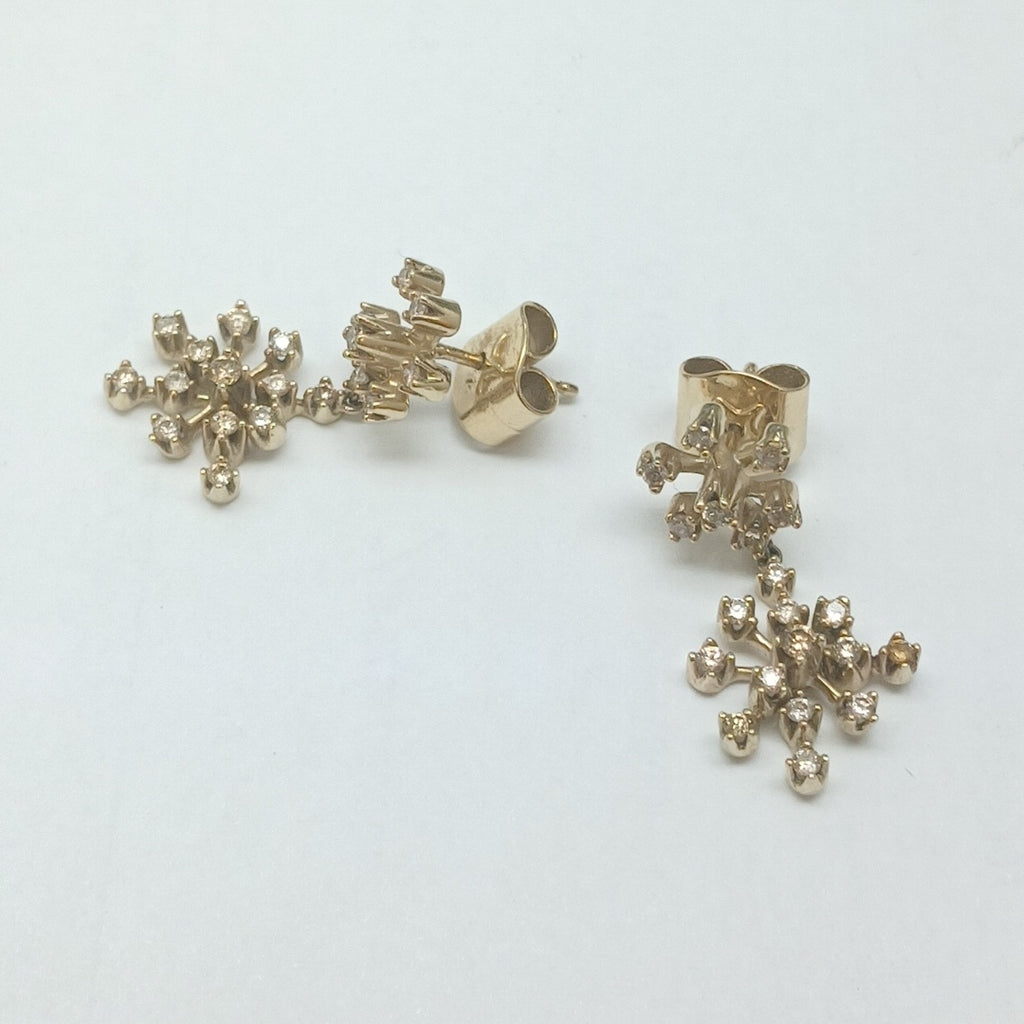 ARETES PAR ORO 18 K 5.6 GRMS (SEMINUEVO)