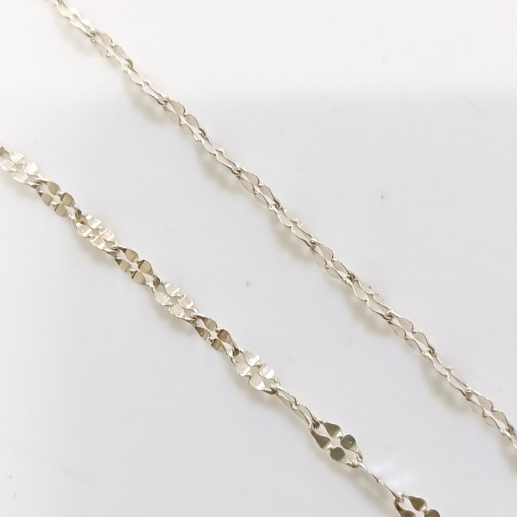 CADENA, MEDALLA RELIGIOSA PLATA 2.9 GRMS (SEMINUEVO)