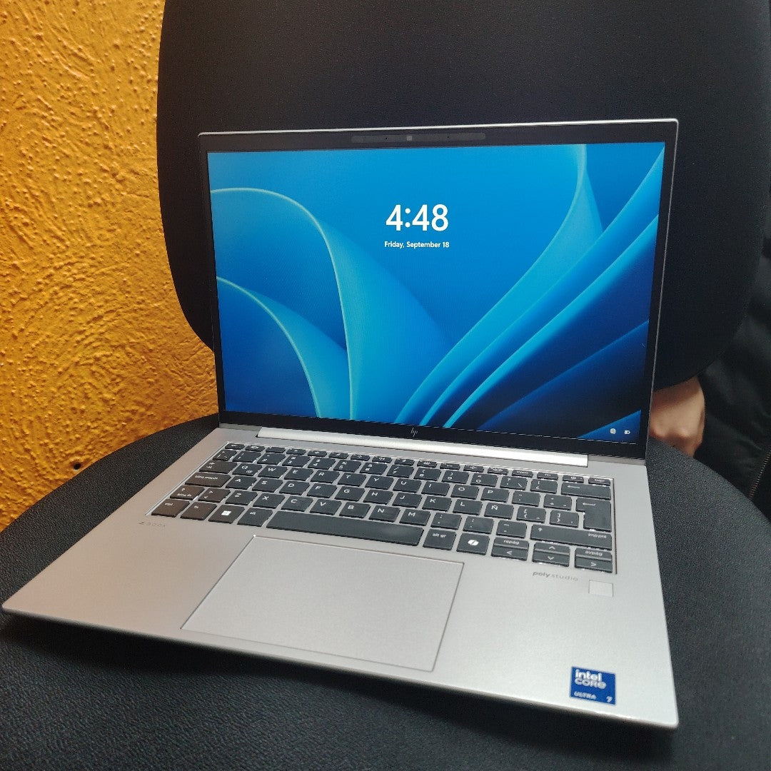 LAPTOP HP ZBOOK FIREFLY 14 G11 (2024) 512 GB SSD 16 GB RAM (SEMINUEVO)
