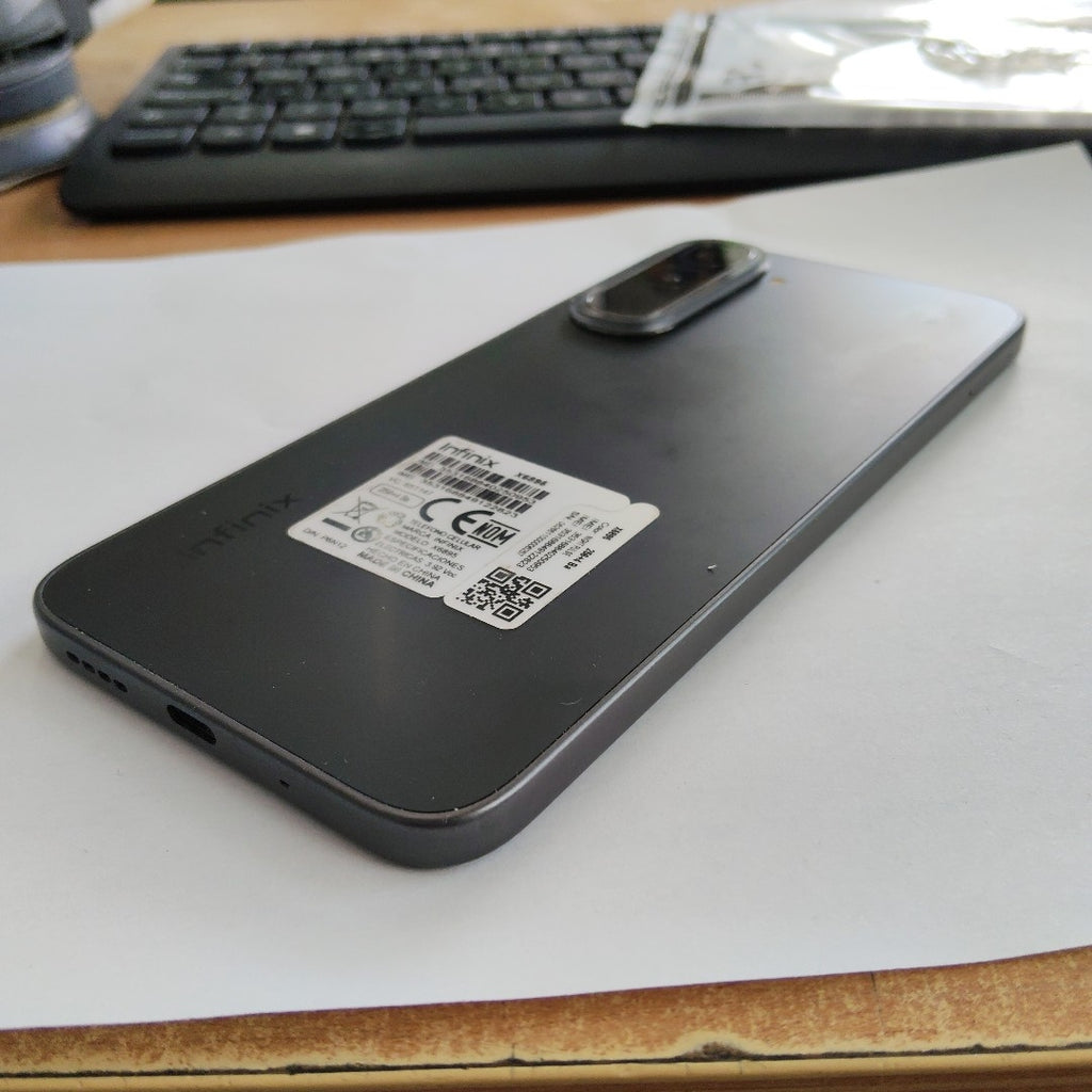 CELULAR OTRAS MARCAS OTROS MODELOS 256 GB 4 GB RAM (SEMINUEVO)