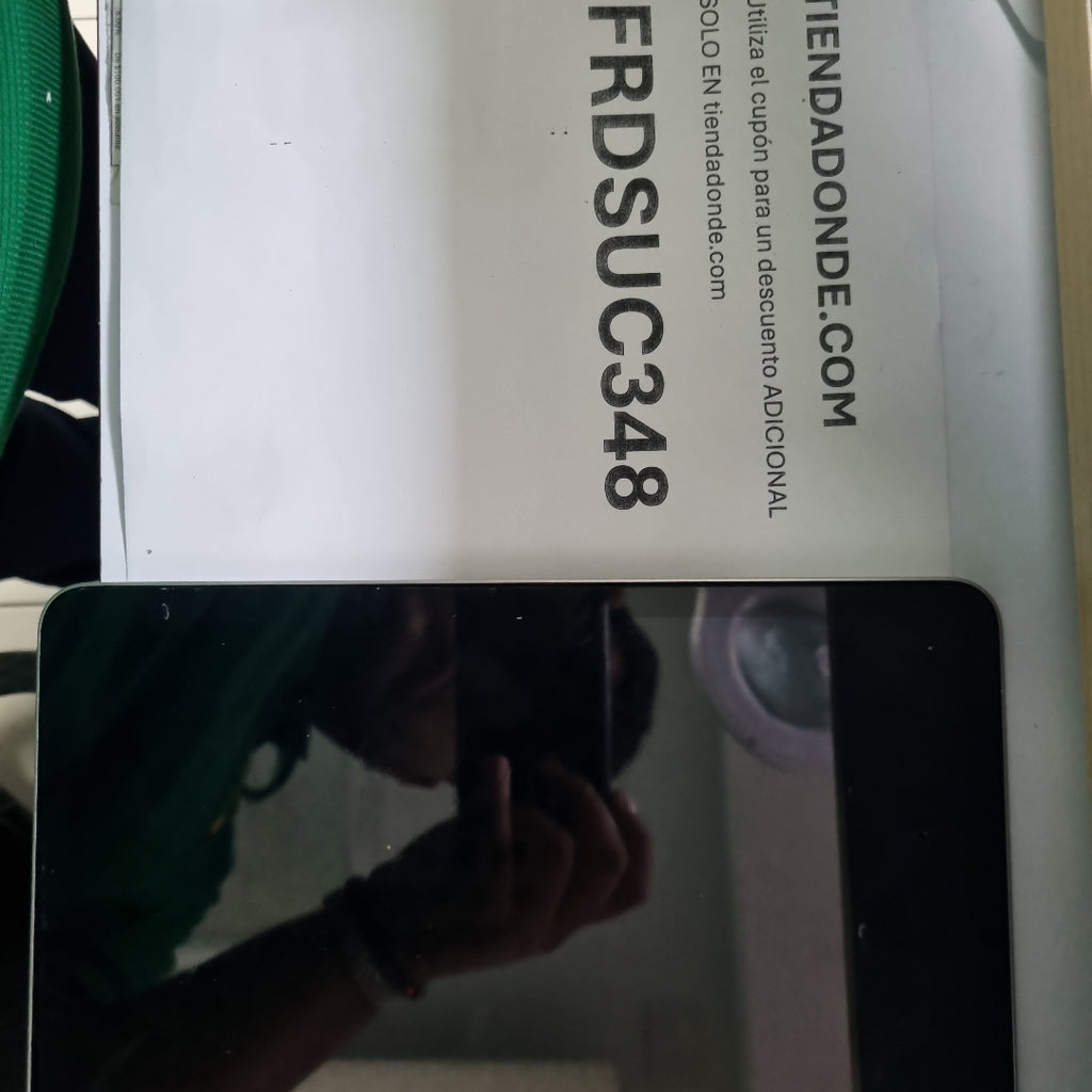 TABLETA APPLE IPAD AIR 5 A2588 256 GB 8 GB RAM (SEMINUEVO)