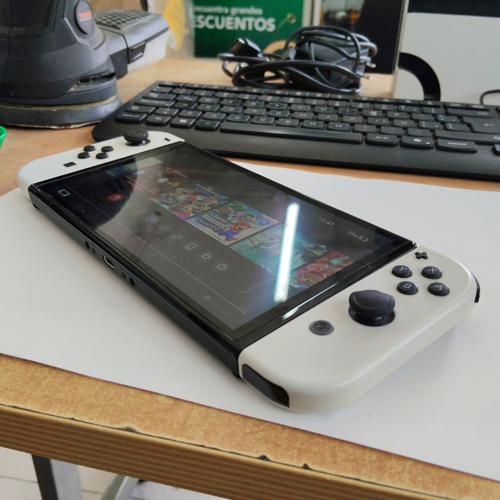 CONSOLA DE VIDEOJUEGO NINTENDO SWITCH OLED 64 GB (SEMINUEVO)