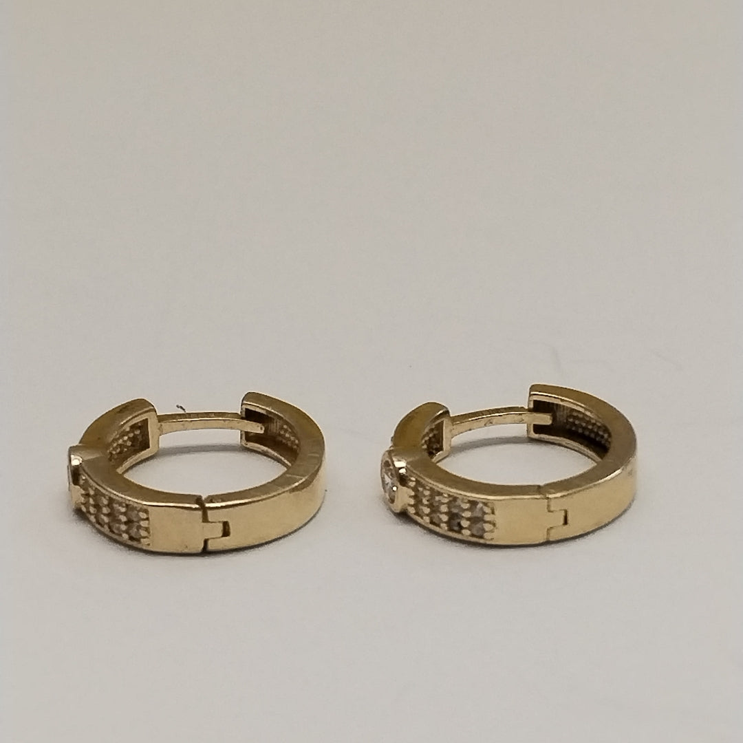 ARETES ARRACADAS C CIRCONIAS 10K 2.7 GR (NUEVO)