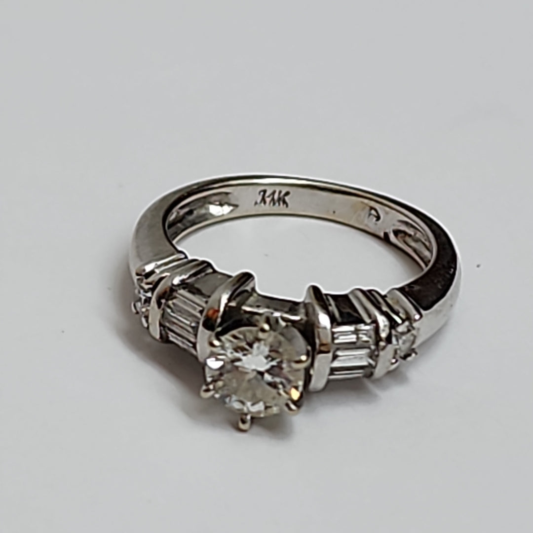 ANILLITO ORO BLANCO 14 K 3.3 GRMS (SEMINUEVO)