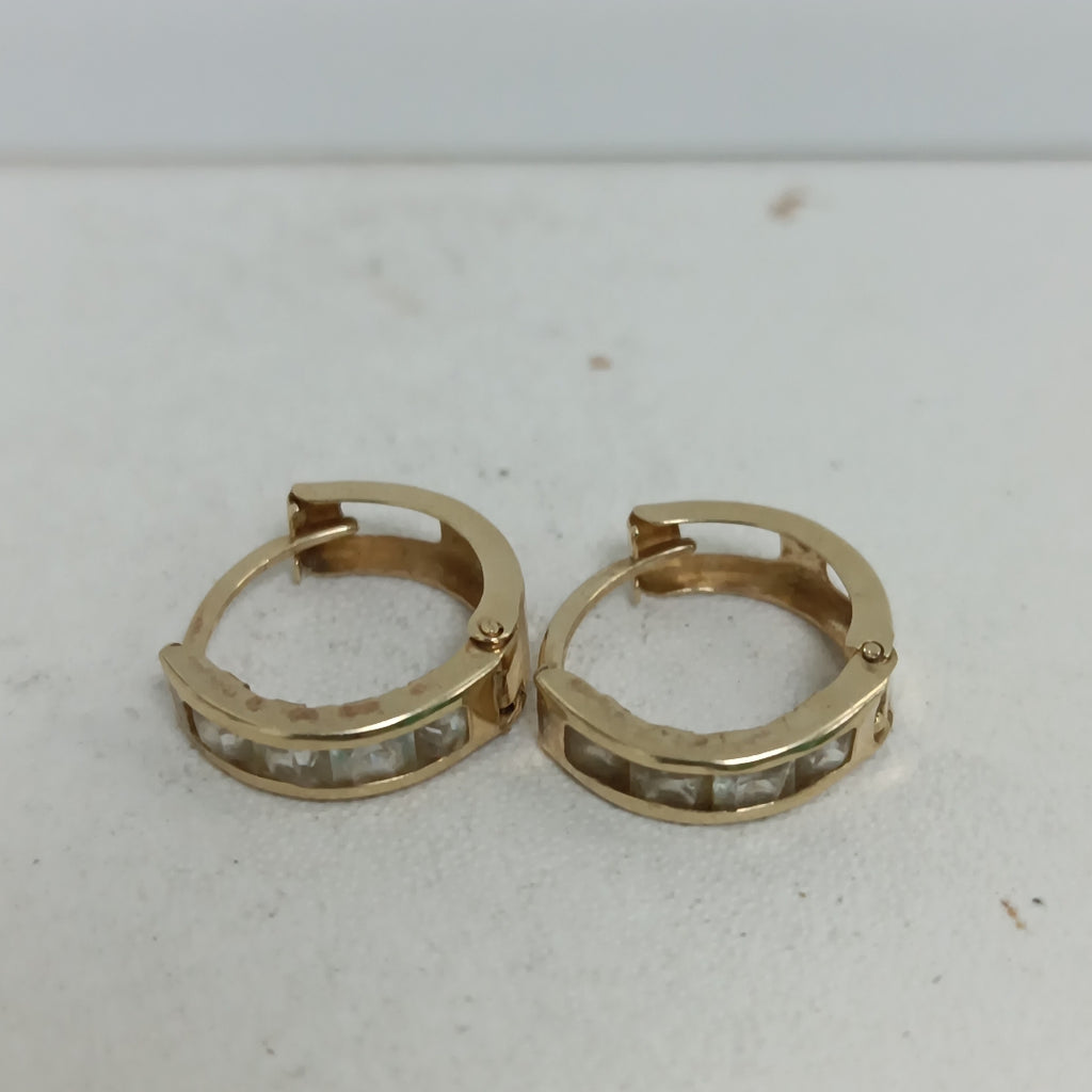 ARRACADAS PAR ORO 10 K 1.4 GRMS (SEMINUEVO)