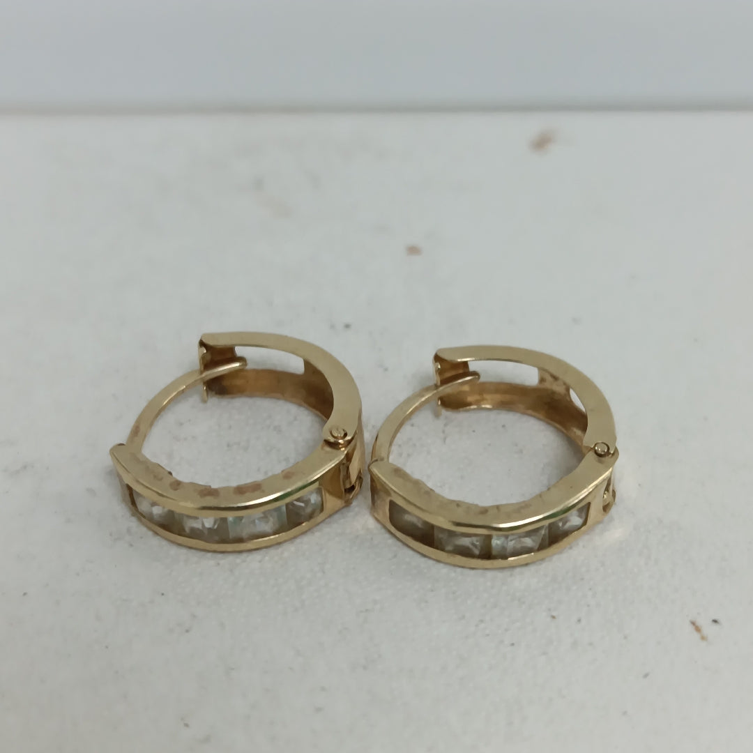 ARRACADAS PAR ORO 10 K 1.4 GRMS (SEMINUEVO)