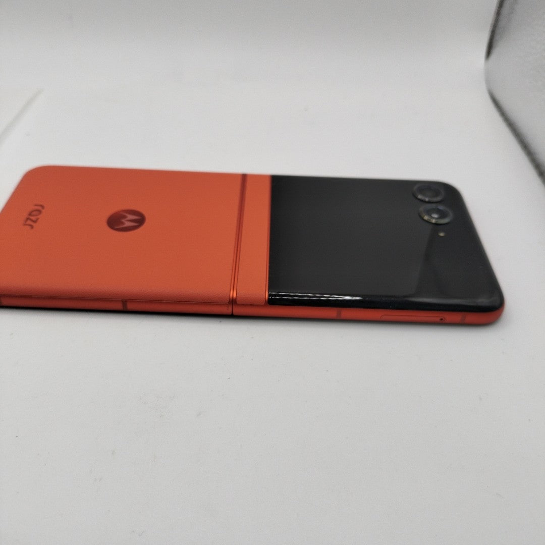 CELULAR MOTOROLA RAZR 50 5G XT2453-1 512 GB 12 GB RAM (SEMINUEVO)